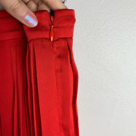 Banana Republic Red Pleated Midi Skirt women's size 10 - Picture 5 of 6